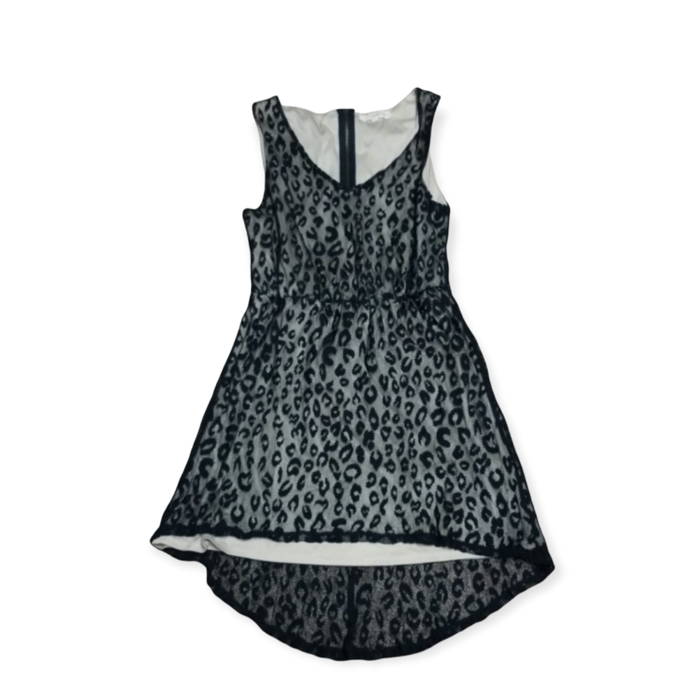 2/$30 BUNDLE OF 3 size SMALL Medium DRESSES - Picture 3 of 4